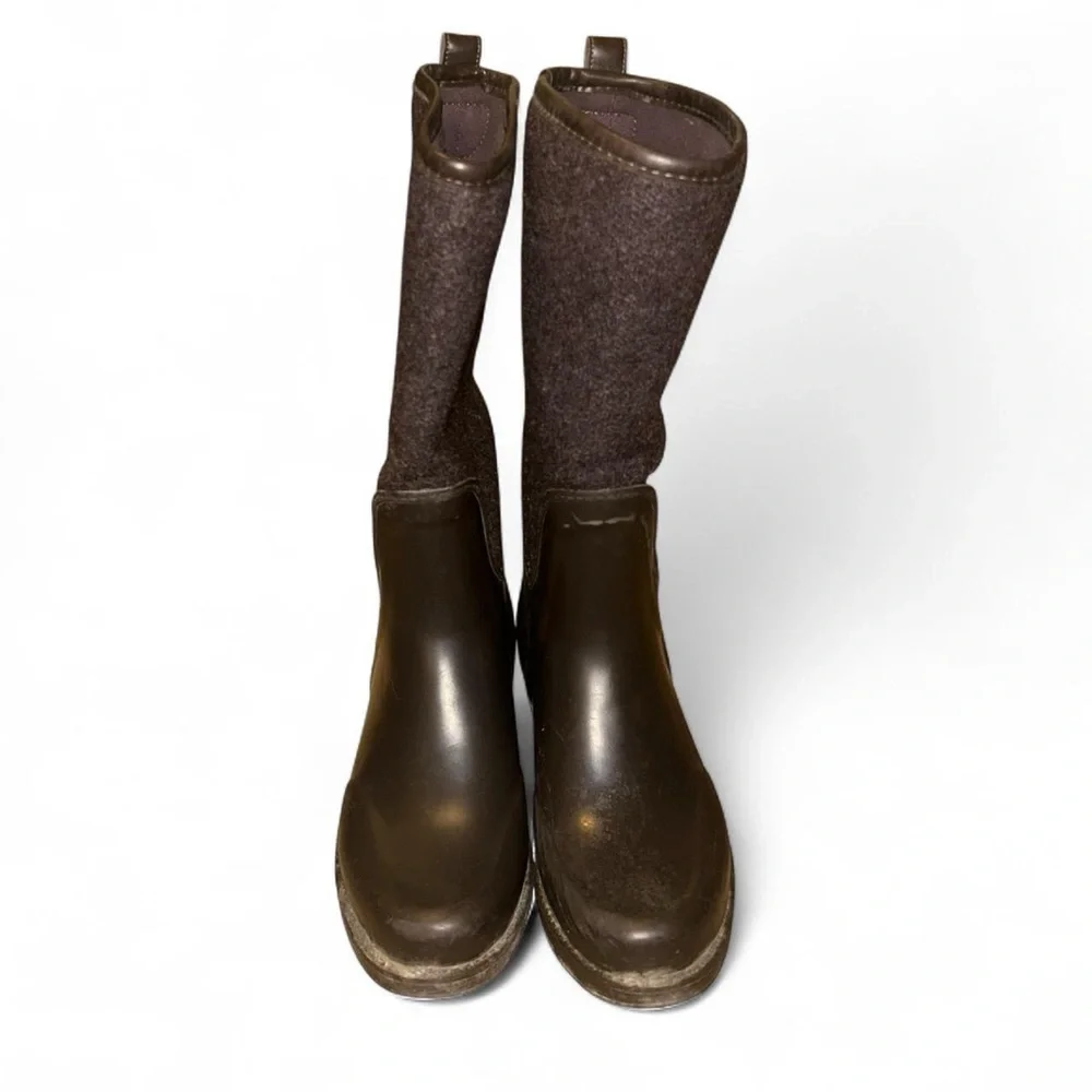 UGG Reignfall rain boots size 8